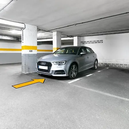 Apartment Centrico Y Parking Gratuito Vut 142 As